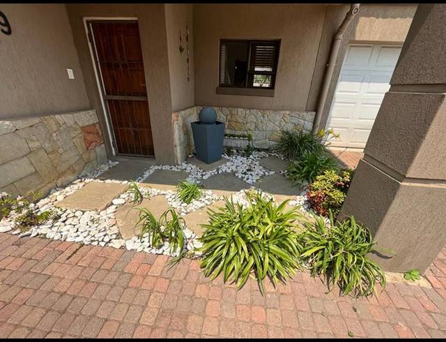 3 BEDROOM TOWNHOUSE FOR SALE IN VANDERBIJLPARK
